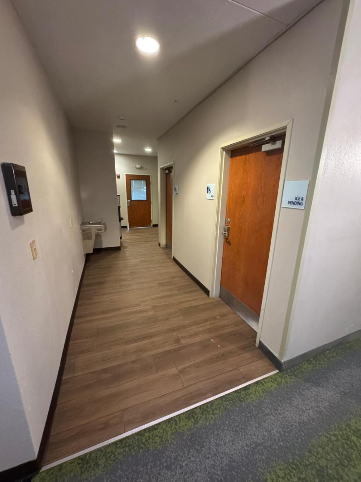 Wyndham Garden Anchorage Airport Hotell Eksteriør bilde